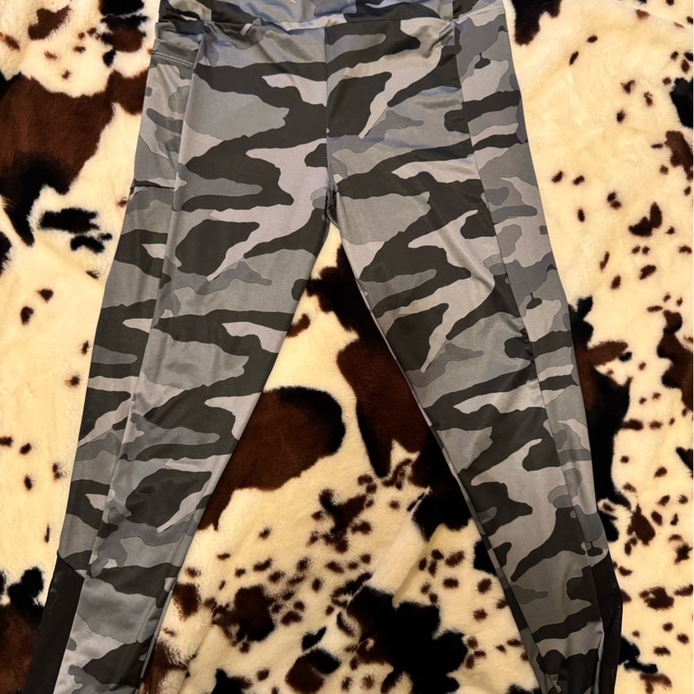 Woman’s legging size large